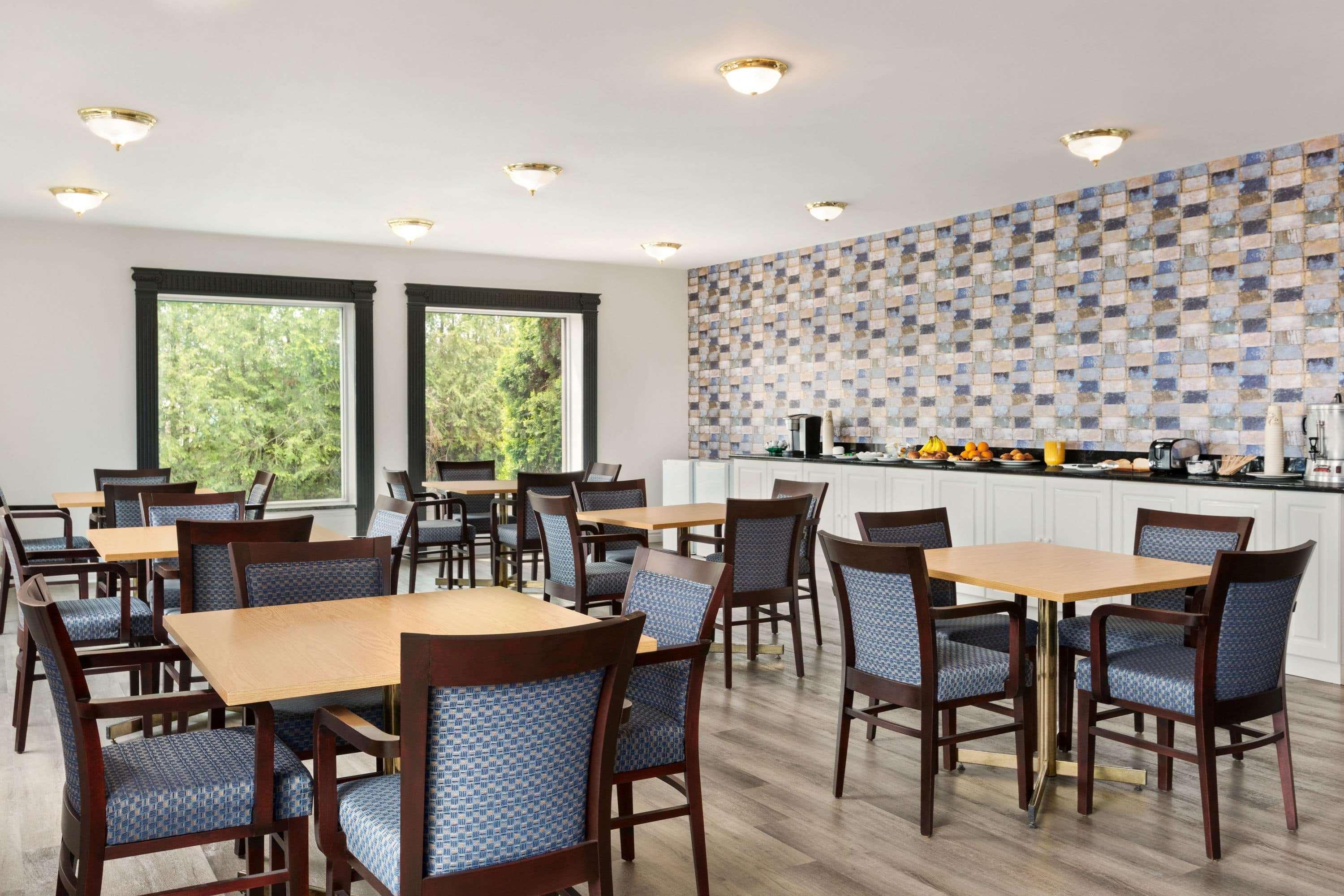 Travelodge By Wyndham Rigaud Zewnętrze zdjęcie